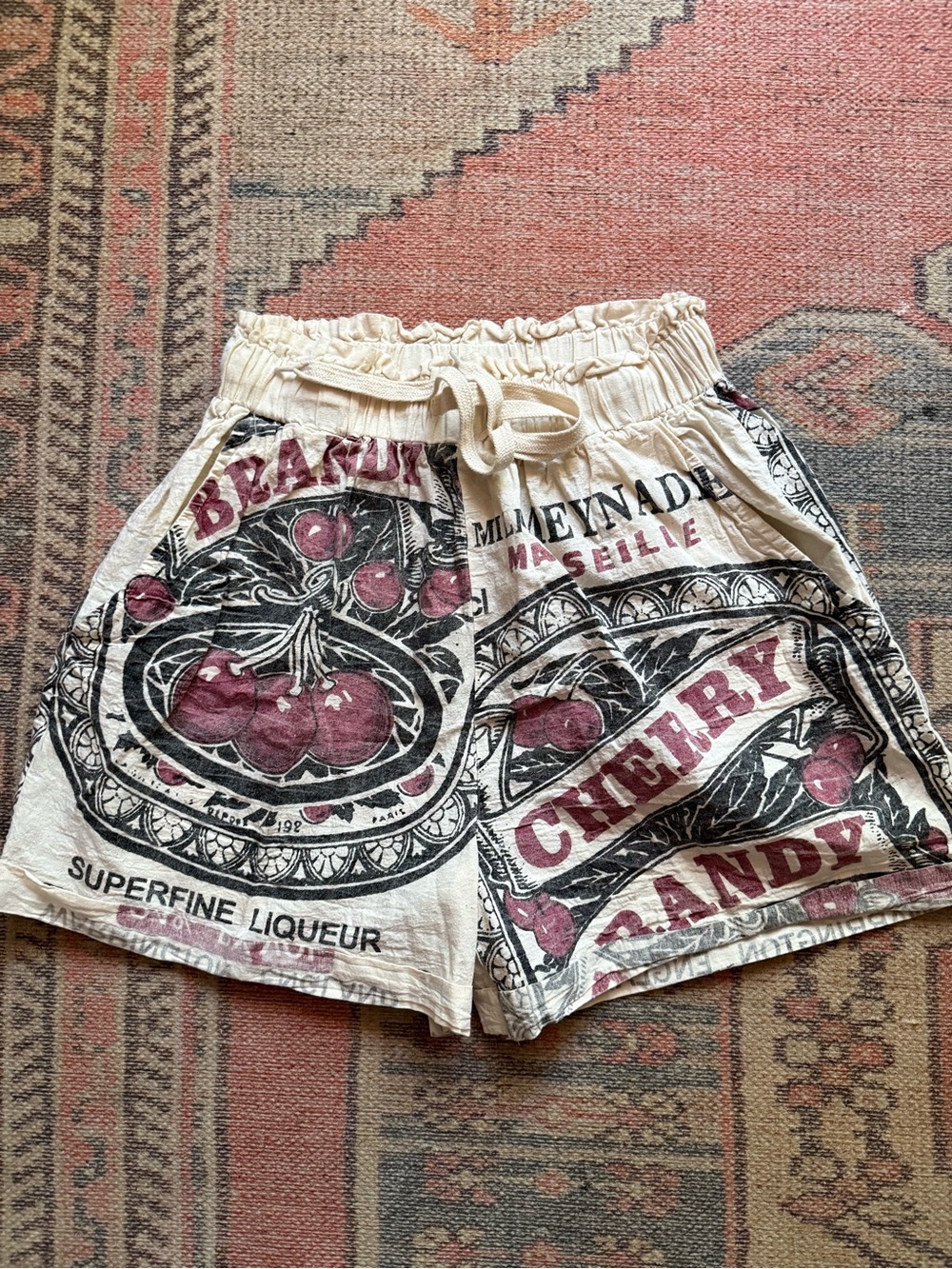 Cherry Print Elastic-Waist Women’s Shorts